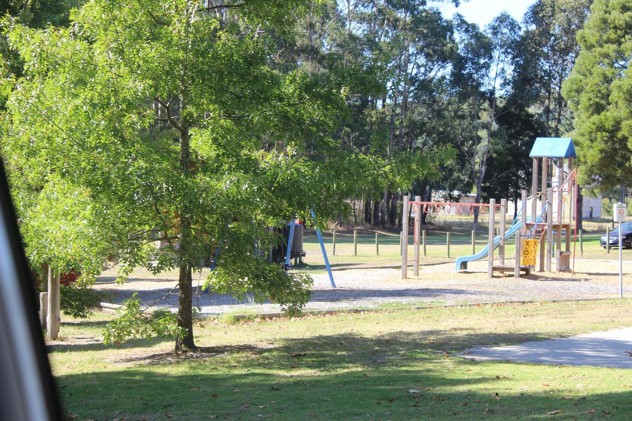 Forrest Wonky Stables Holiday Park מראה חיצוני תמונה