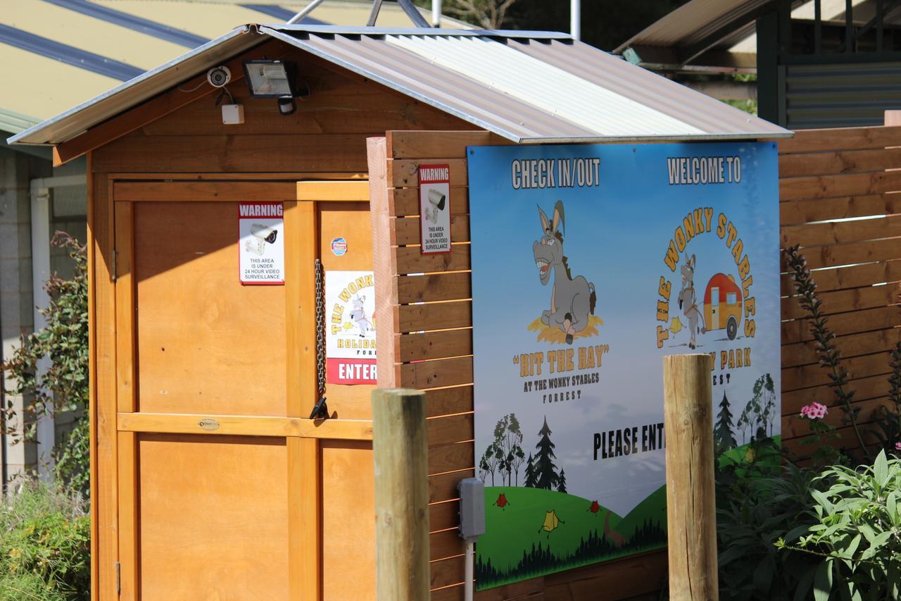 Forrest Wonky Stables Holiday Park מראה חיצוני תמונה